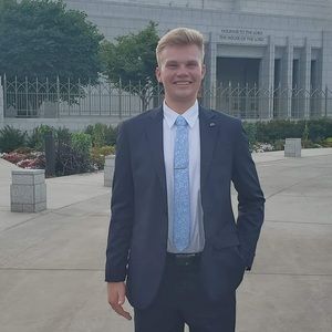 Meet your Posher, Evan